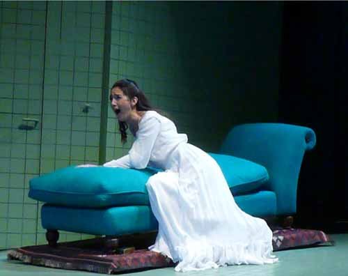 LUCRECIA B