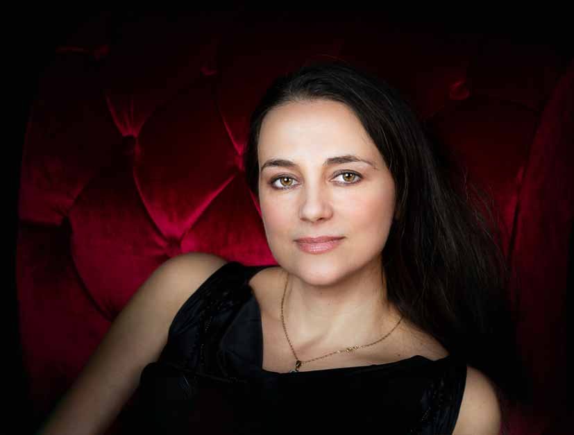 nÚria rial DFGH